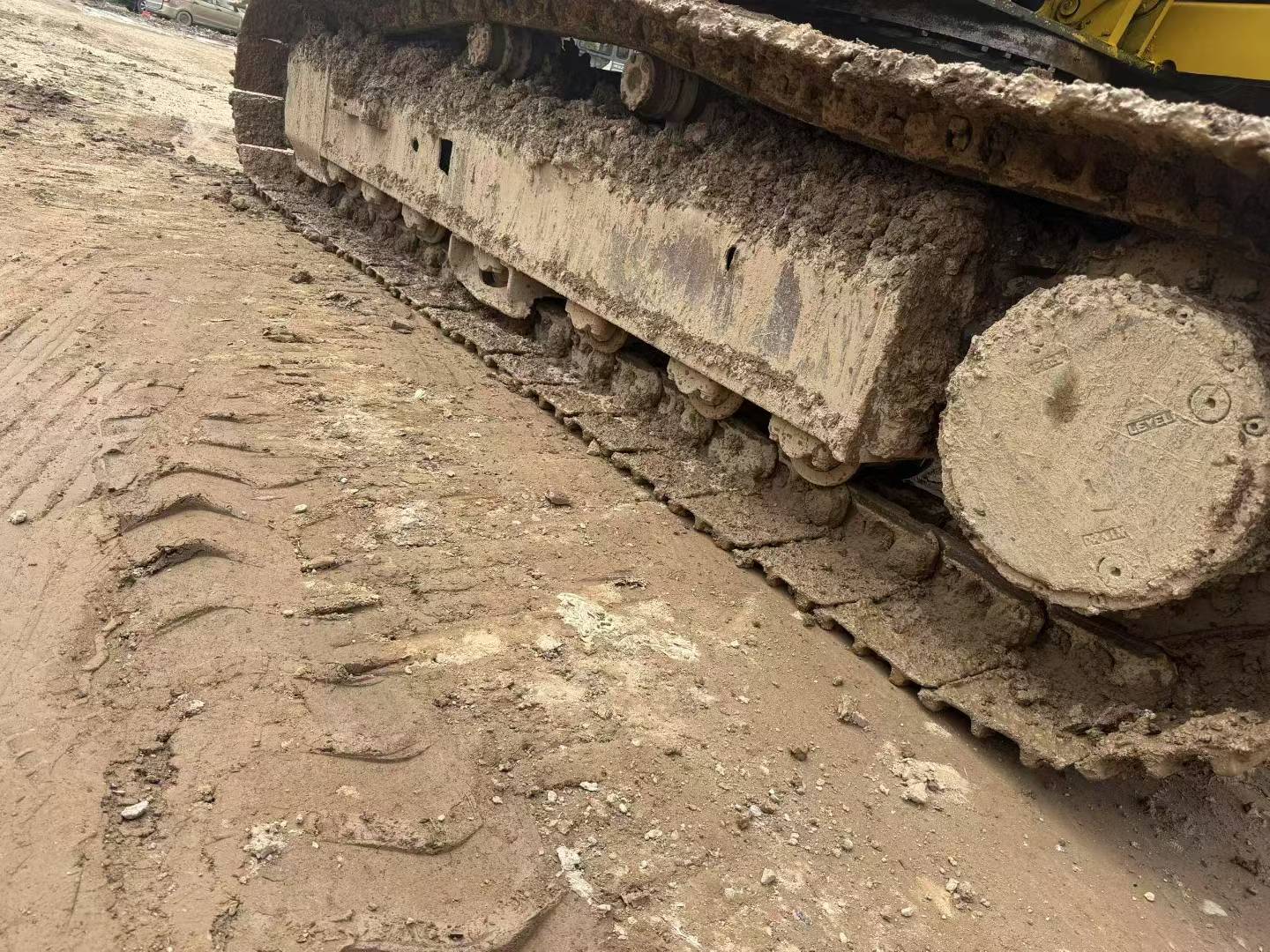 Buy Sumitomo SH200A5 Used Excavator / 4