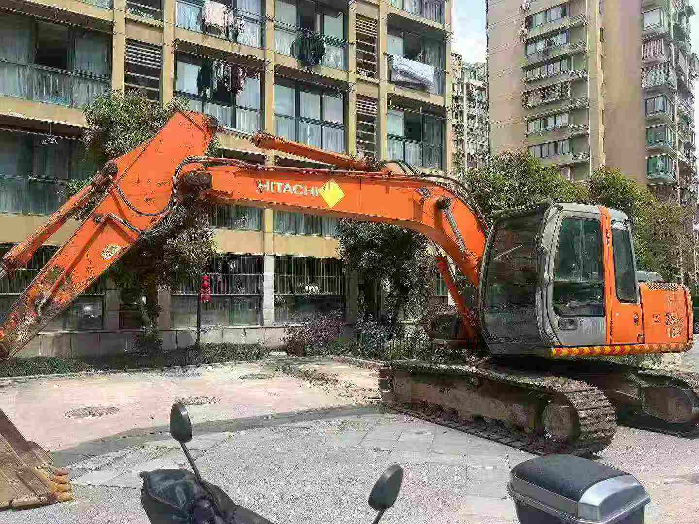 Buy Hitachi EX120-6 Used Excavator / 3