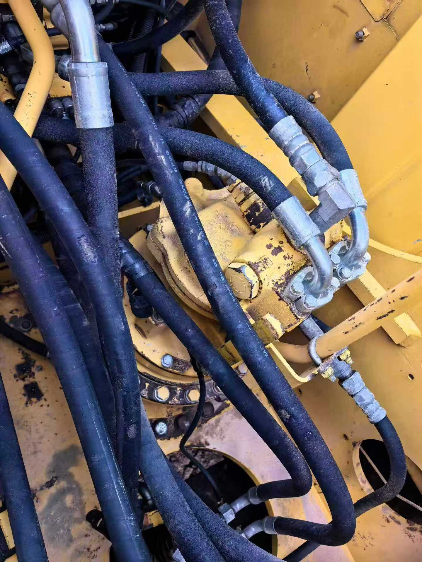 Buy Komatsu PC200-10 Used Excavator / 4