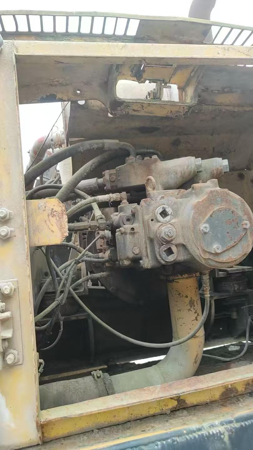 شراء حفارة Komatsu PC300-6 مستعملة / 3