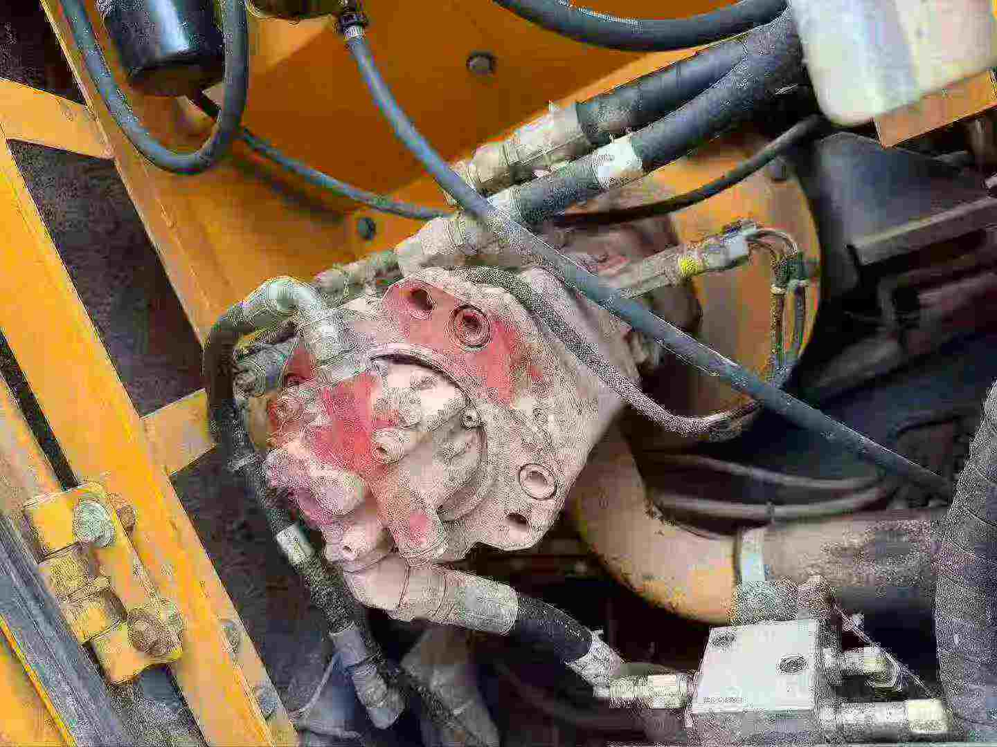 Buy Hyundai R110VS Used Excavator / 3