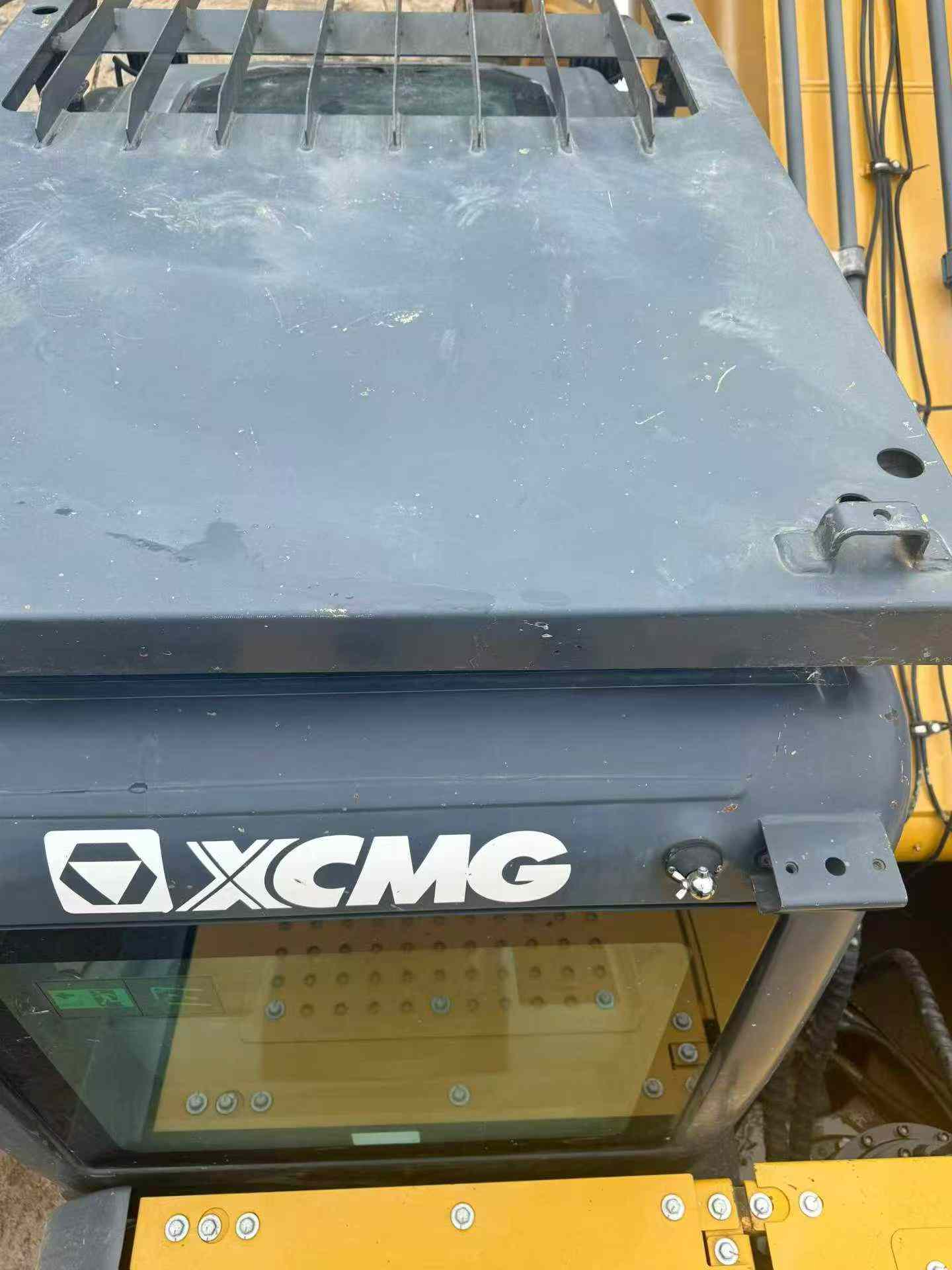 Buy XCMG XE335DK Used Excavator / 3