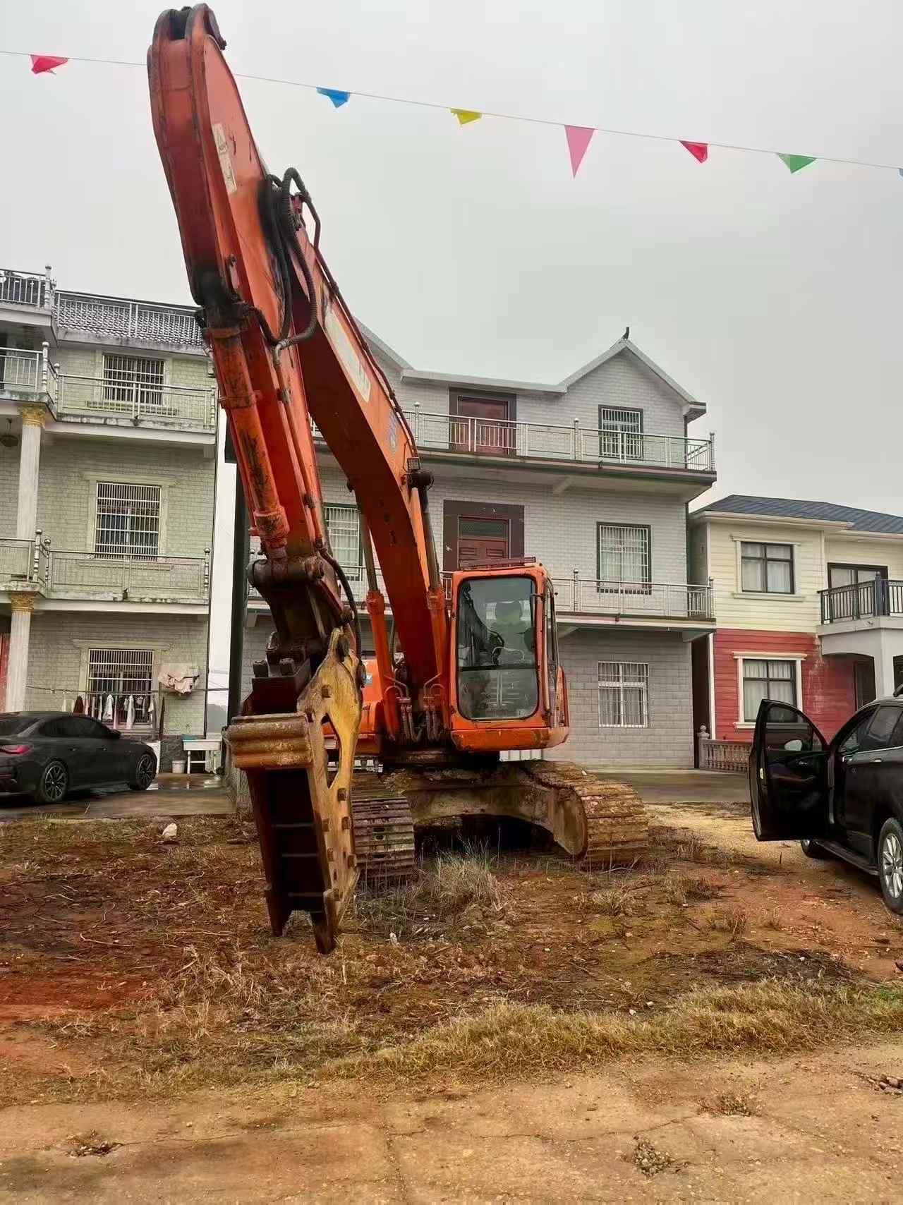 Buy Doosan DH215-7 Used Excavator / 3