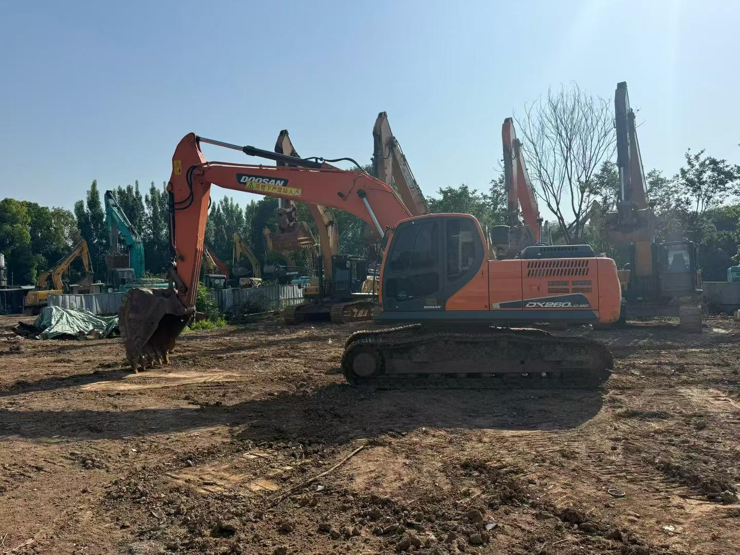 Buy Doosan DX230LC Used Excavator / 4