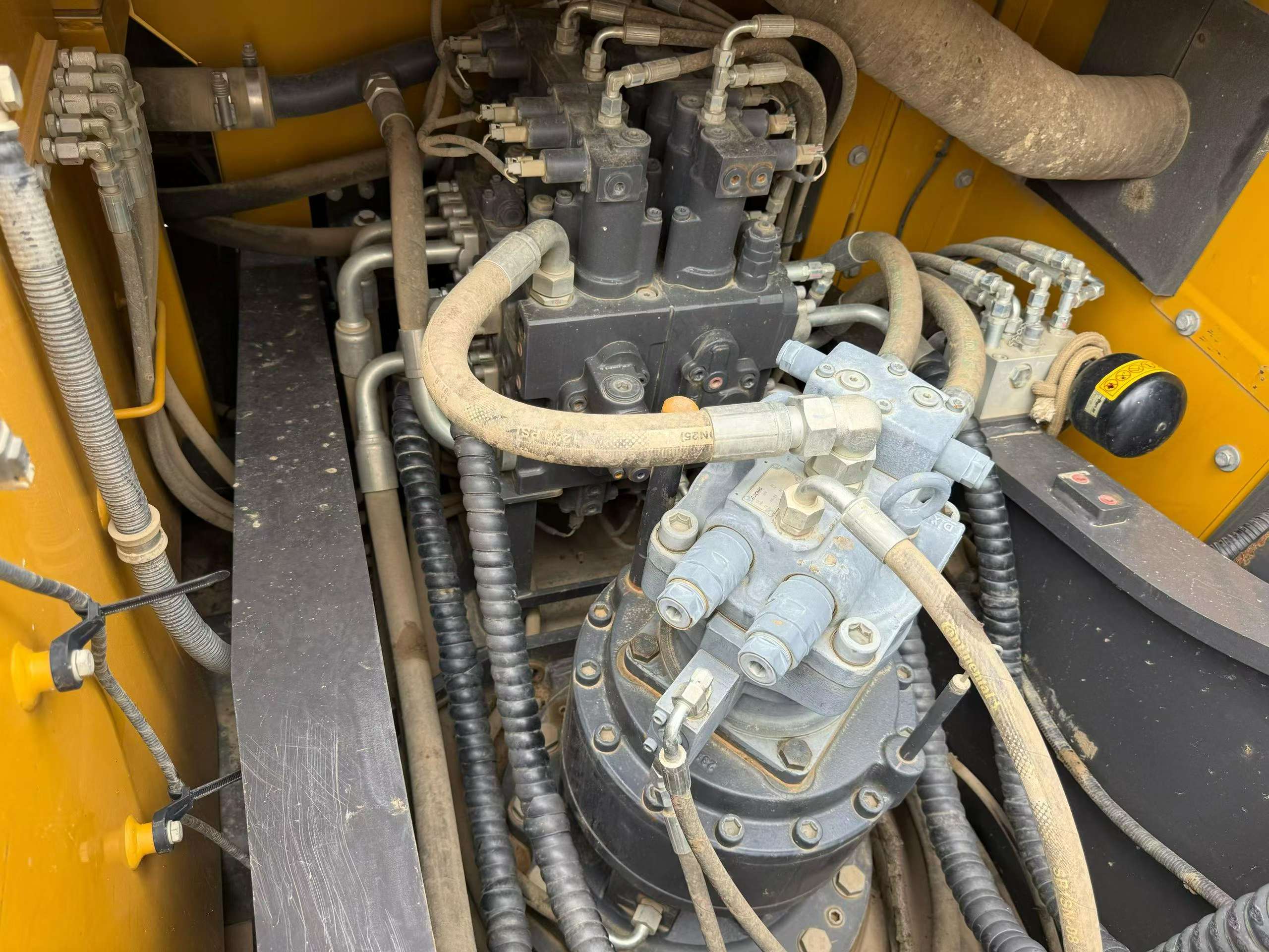 Buy XCMG XE200 Used Excavator / 6