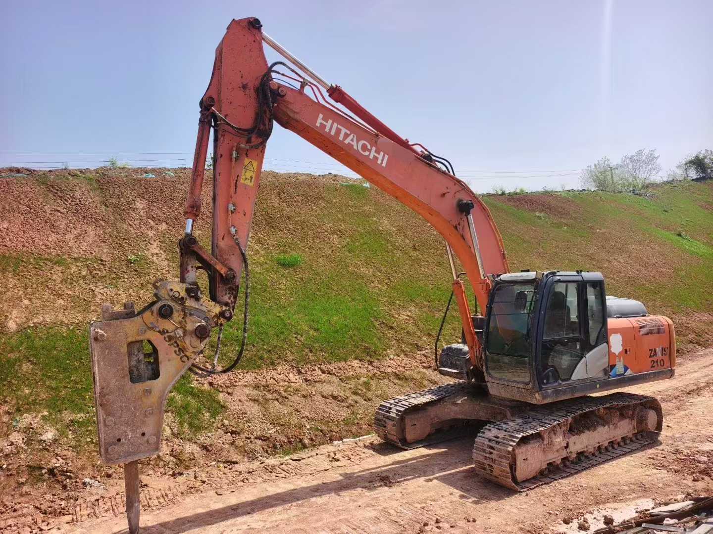 Buy Hitachi EX210 Used Excavator / 2