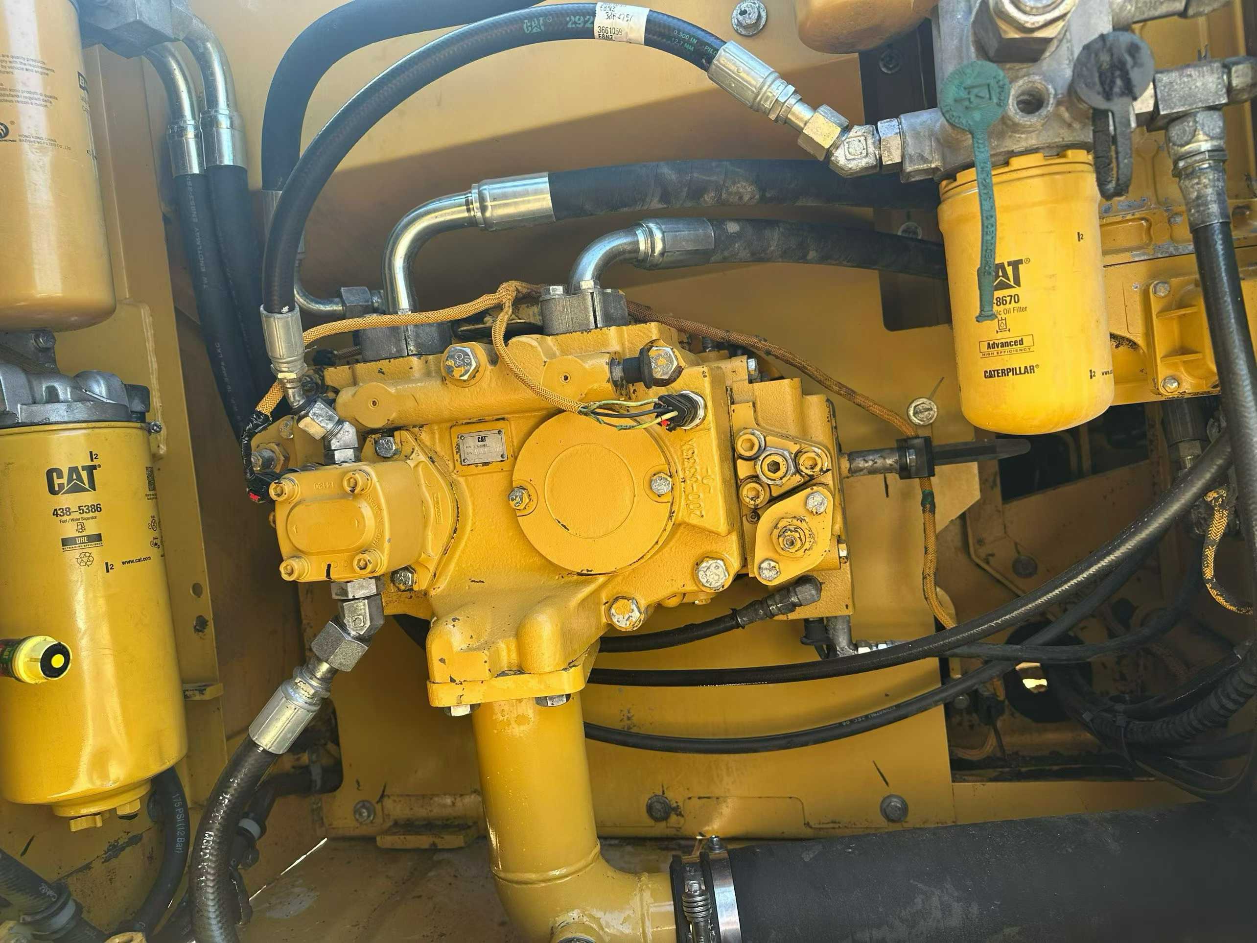 Buy Caterpillar 320D Used Excavator / 7