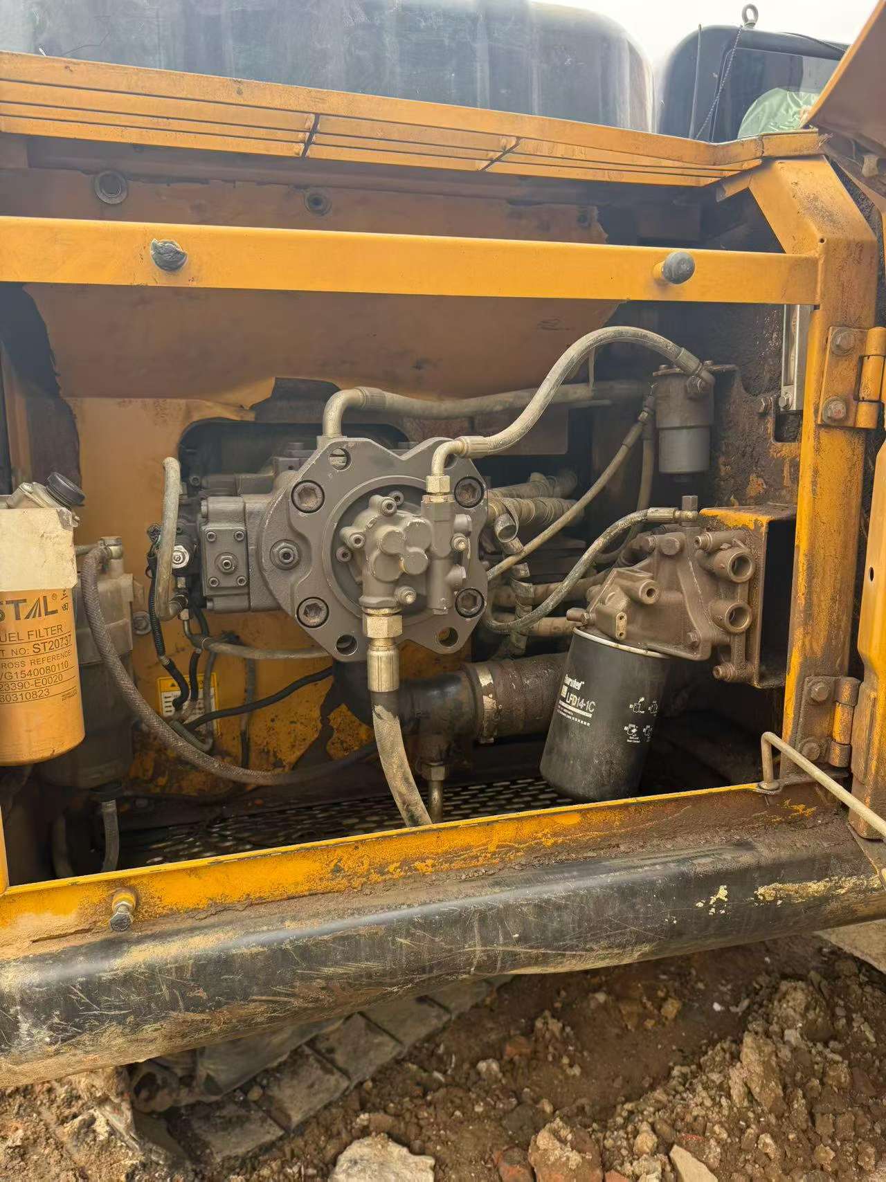 Buy Sany SY205C Used Excavator / 3