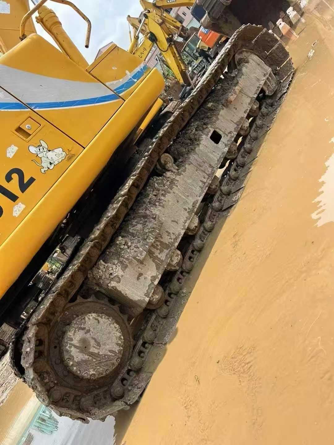 Buy Kato HD512-6 Used Excavator / 8