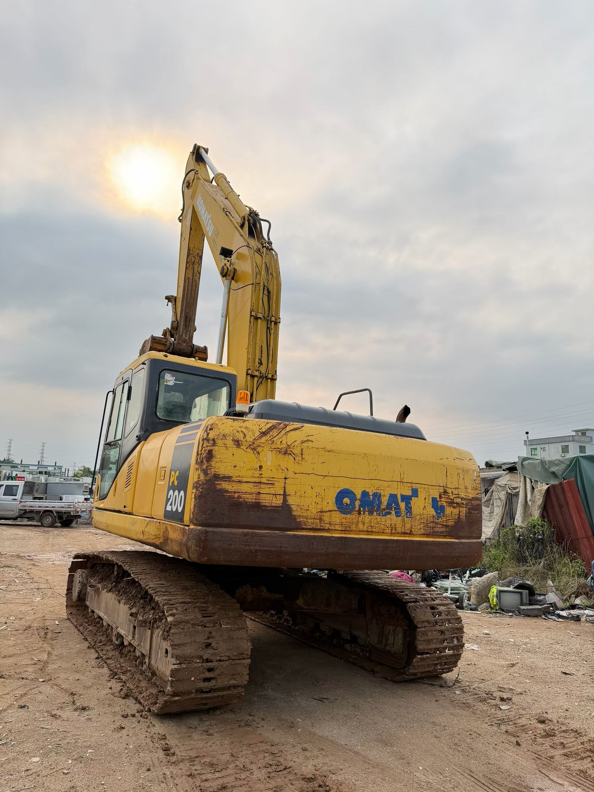 Compre Excavadora Komatsu PC200-7 Usada / 2
