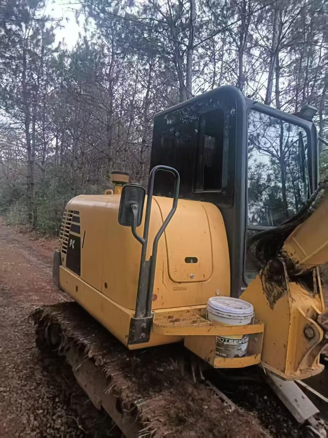 Buy Komatsu PC56-7 Used Excavator / 4