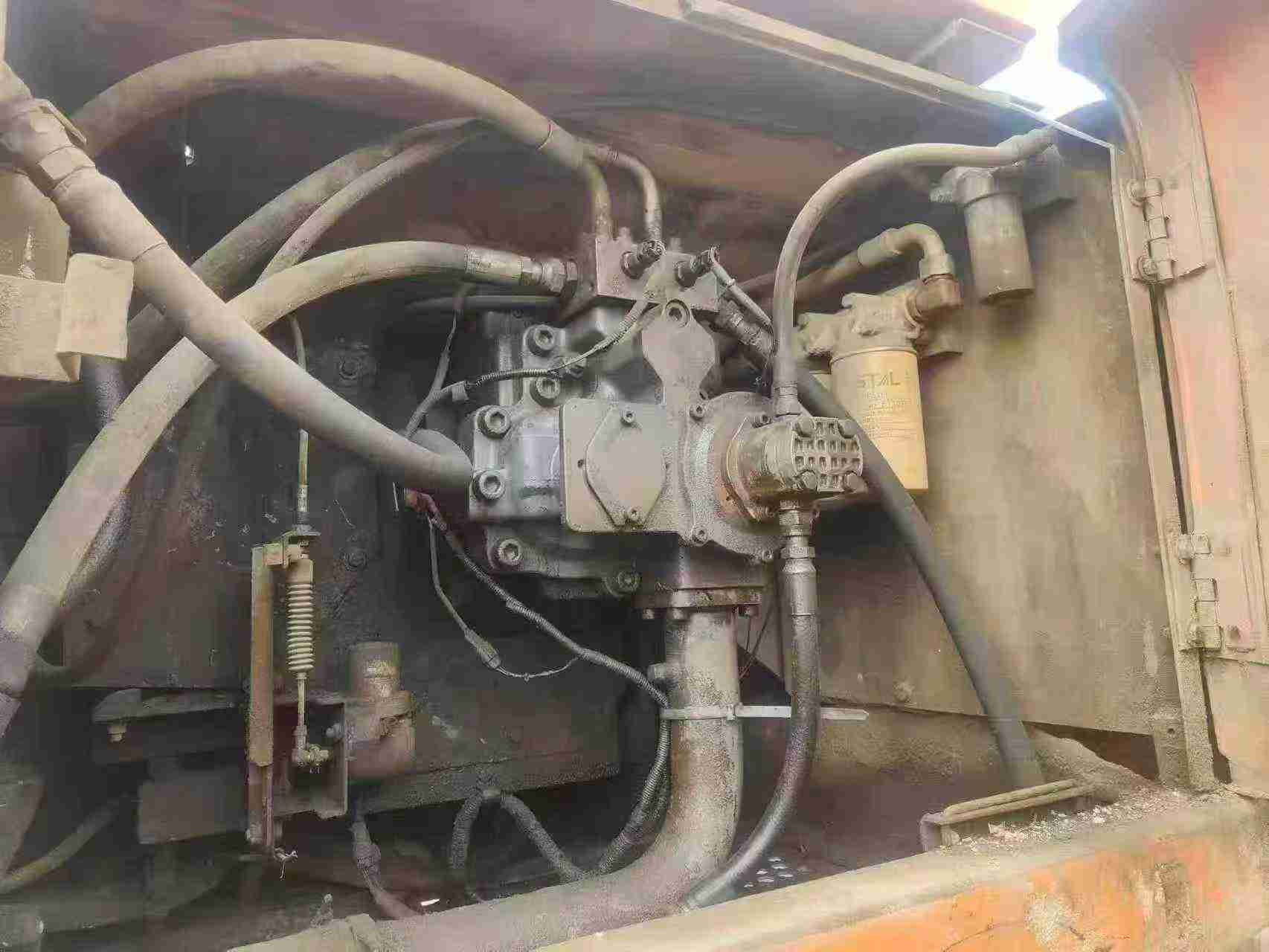 Buy Hitachi ZX450-6 Used Excavator / 9
