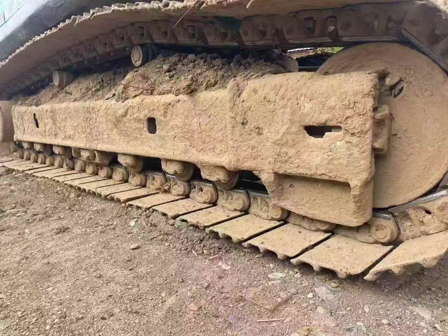 Buy Kobelco SK200-11 Used Excavator / 8