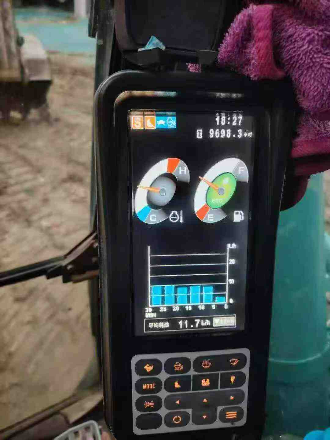 Buy Kobelco SK210 Used Excavator / 3