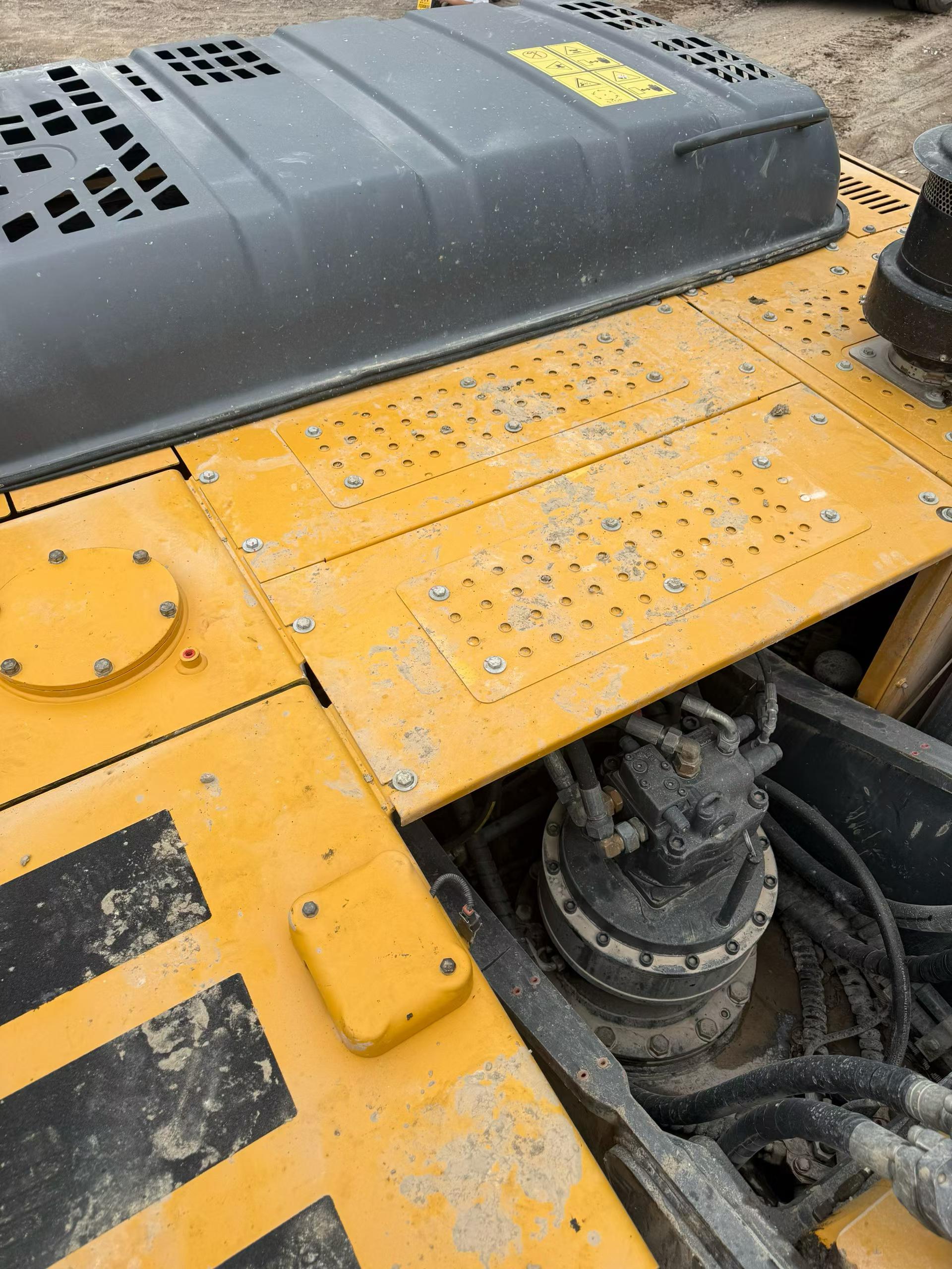 شراء حفارة XCMG XE305D مستعملة / 3