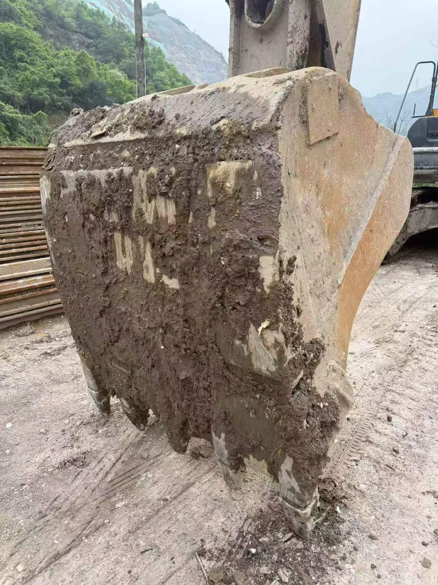Buy XCMG XE305D Used Excavator / 8