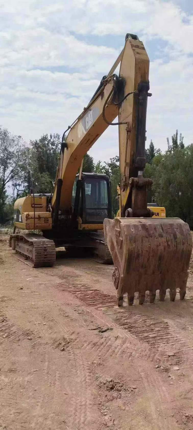 Buy Caterpillar 320D Used Excavator / 3