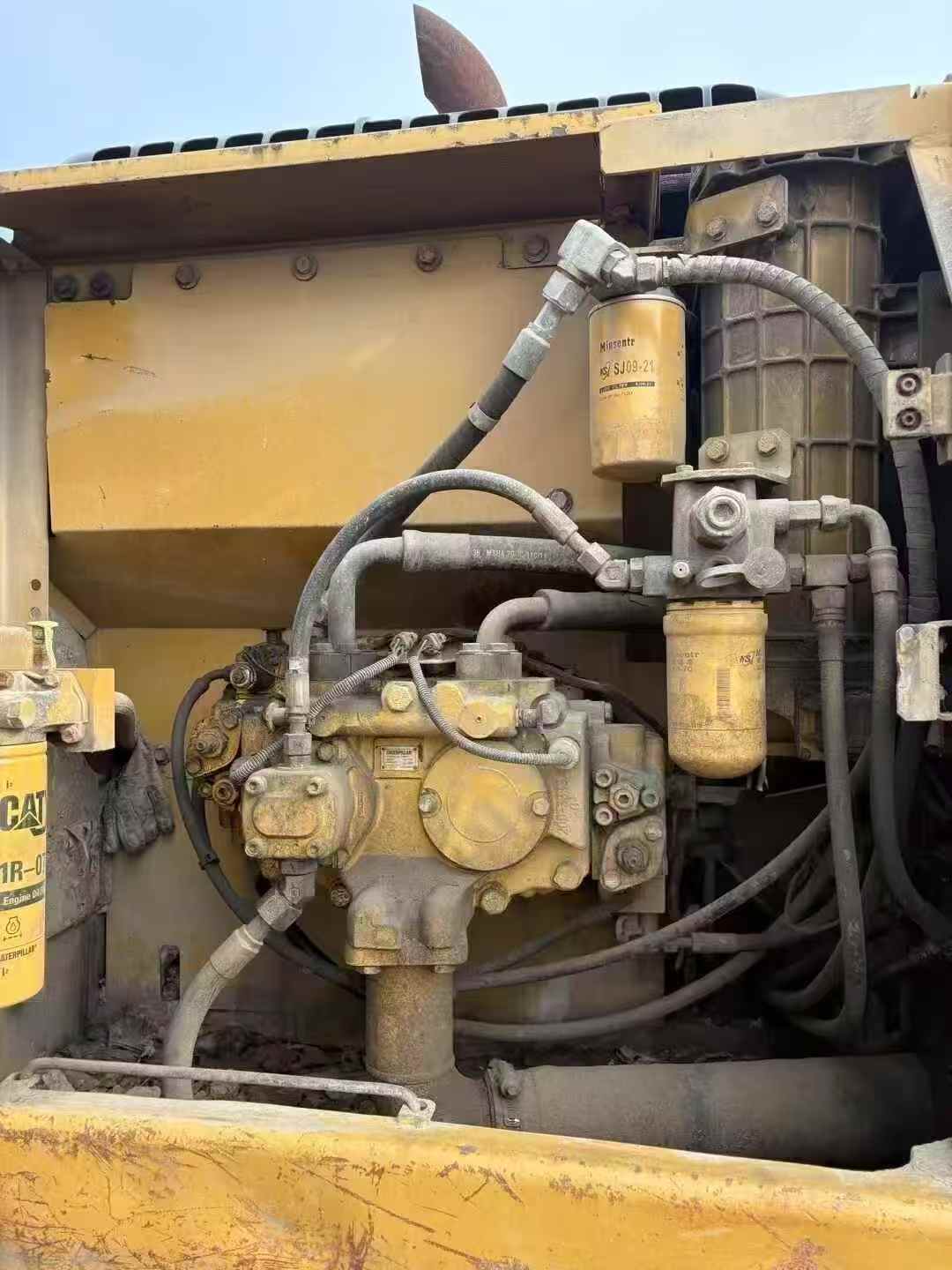 Buy Caterpillar 320D Used Excavator / 8