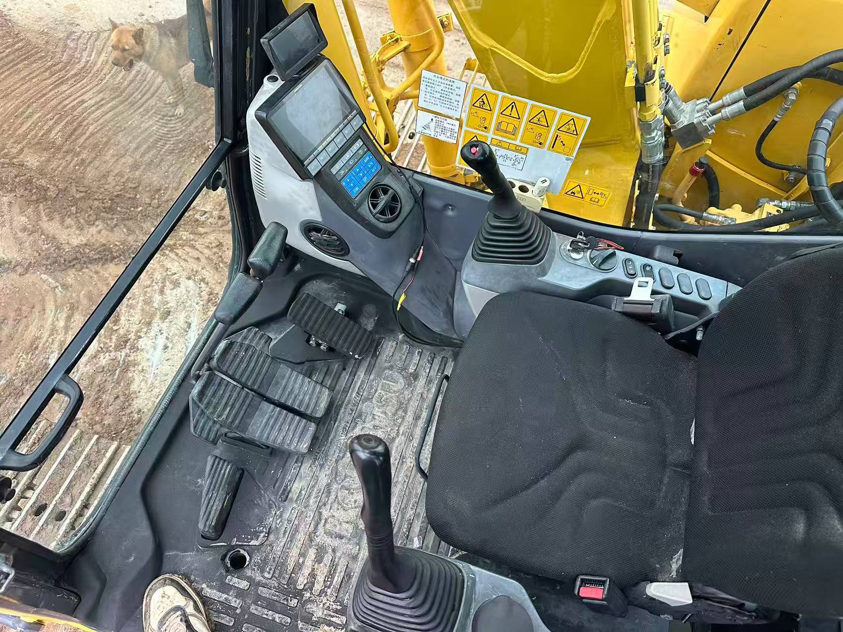 Buy Komatsu PC130-8 Used Excavator / 8
