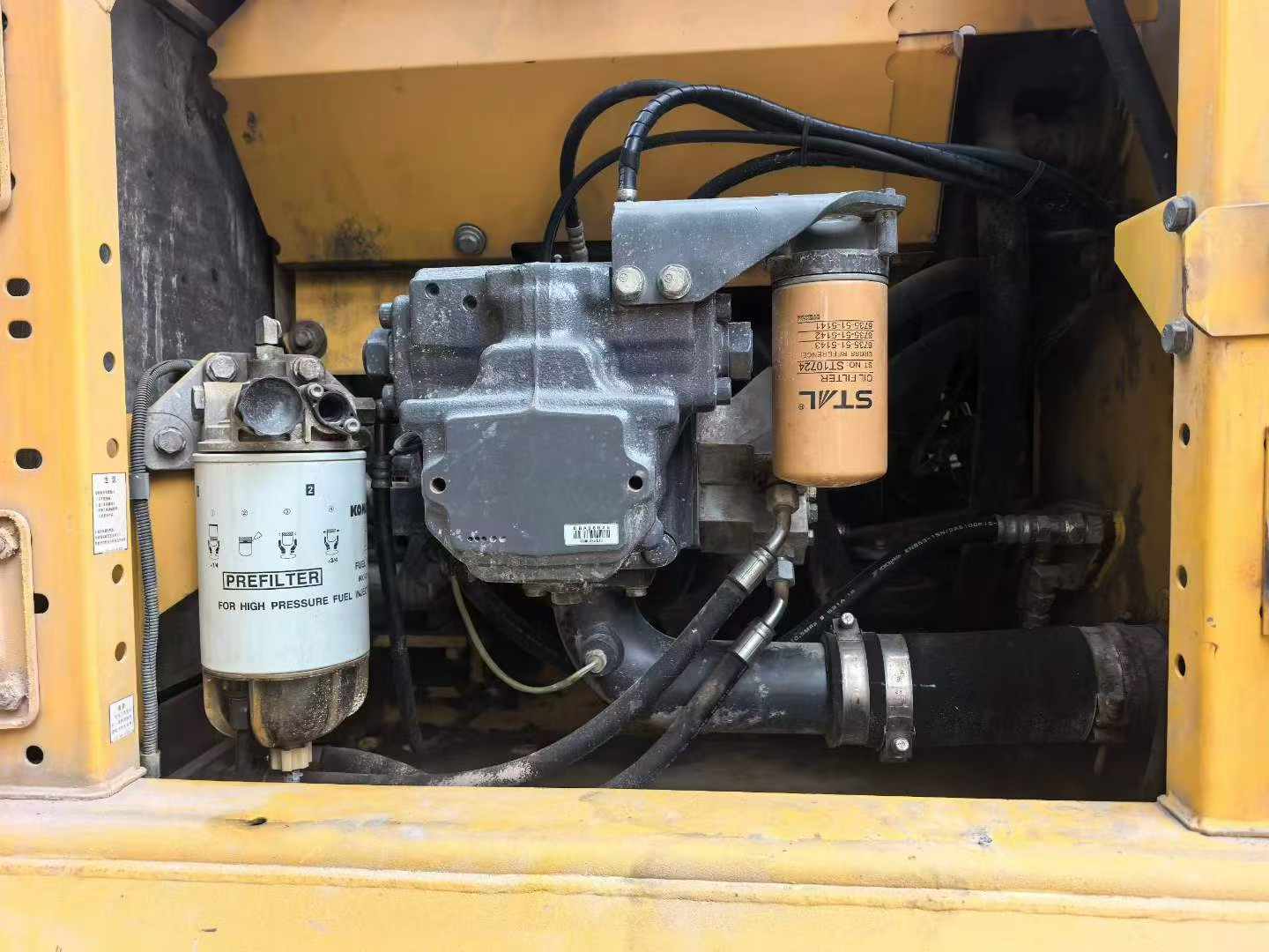 Buy Komatsu PC240-6 Used Excavator / 6