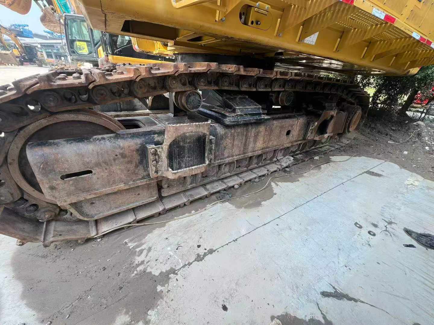Buy Caterpillar 374D Used Excavator / 2