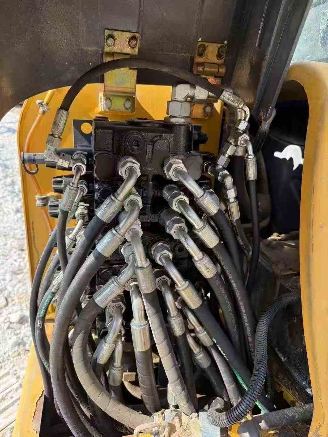 Buy XCMG XE60 Used Excavator / 4