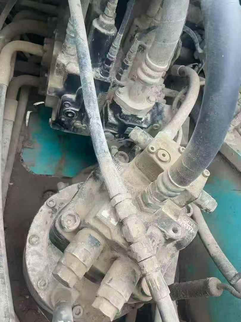 Buy Kobelco SK200-11 Used Excavator / 4
