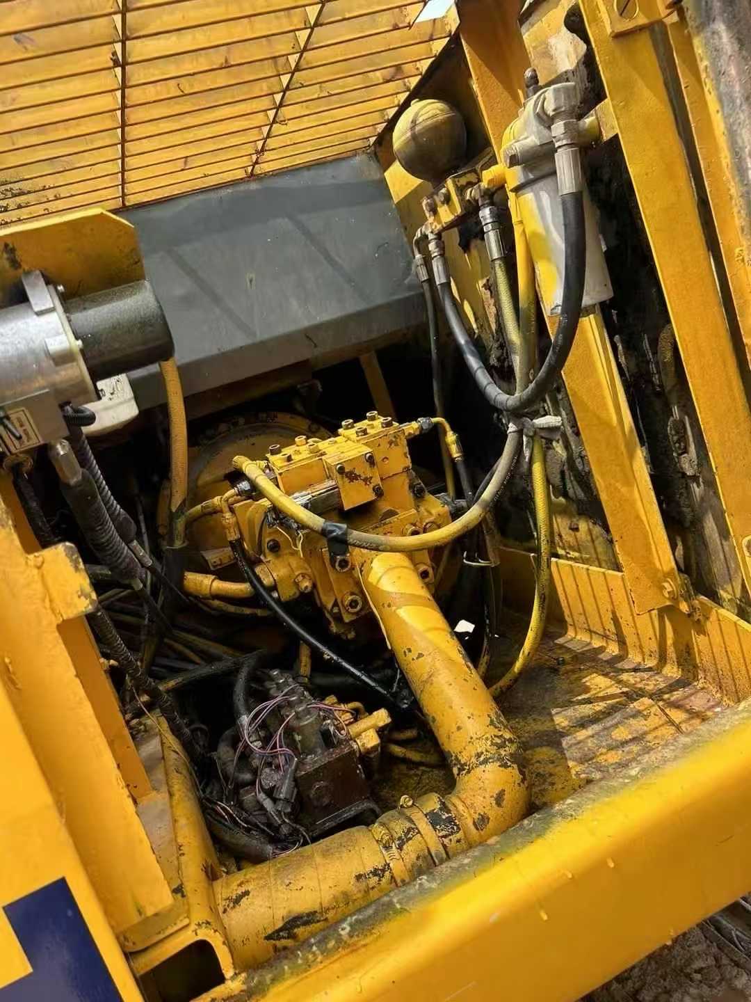 Buy Kato HD512-6 Used Excavator / 6