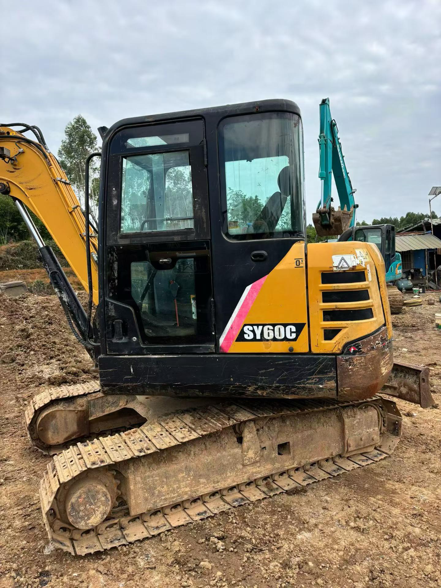 Buy Sany SY60 Used Excavator / 8