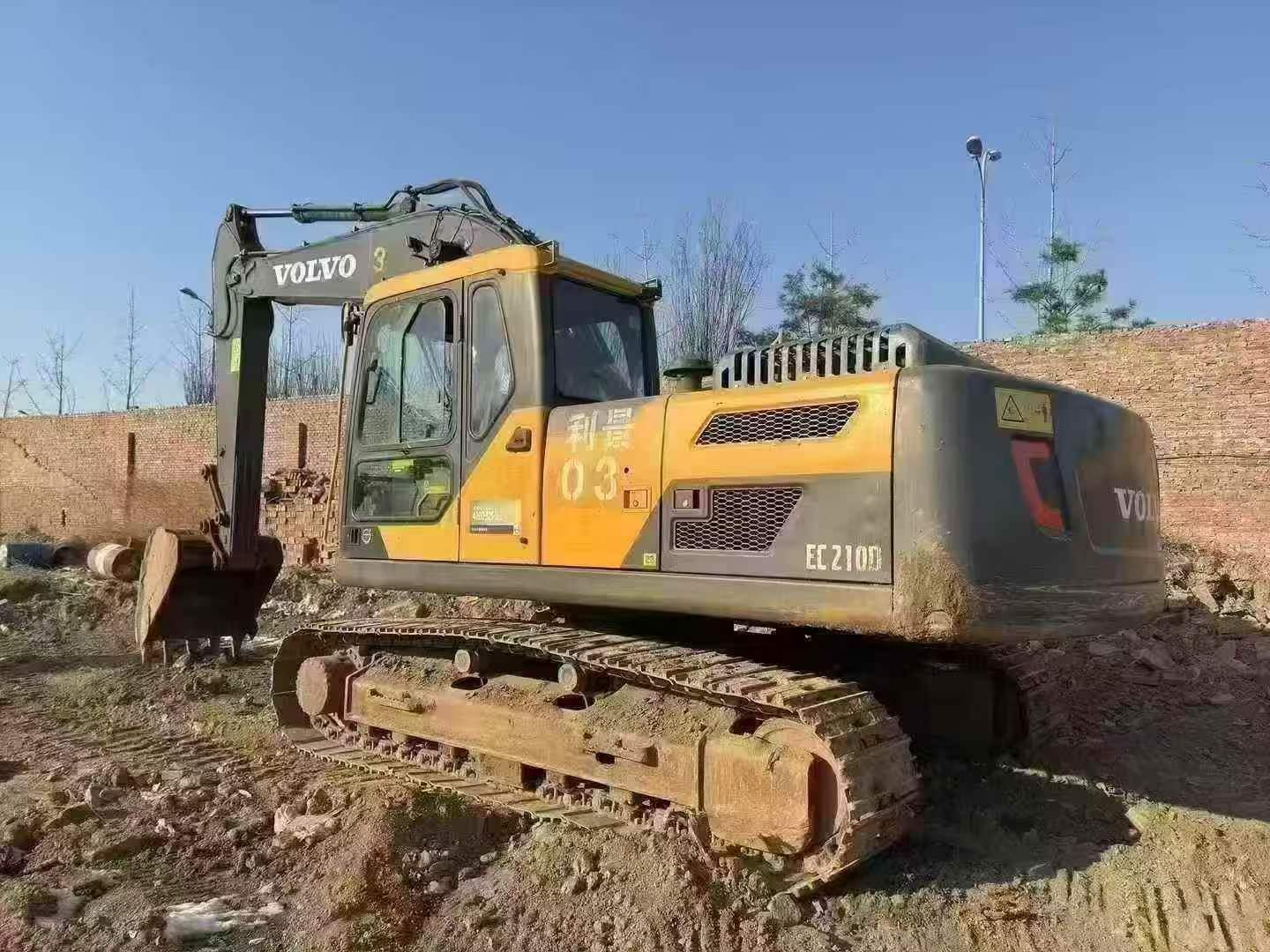Buy Volvo EC210B Used Excavator / 3