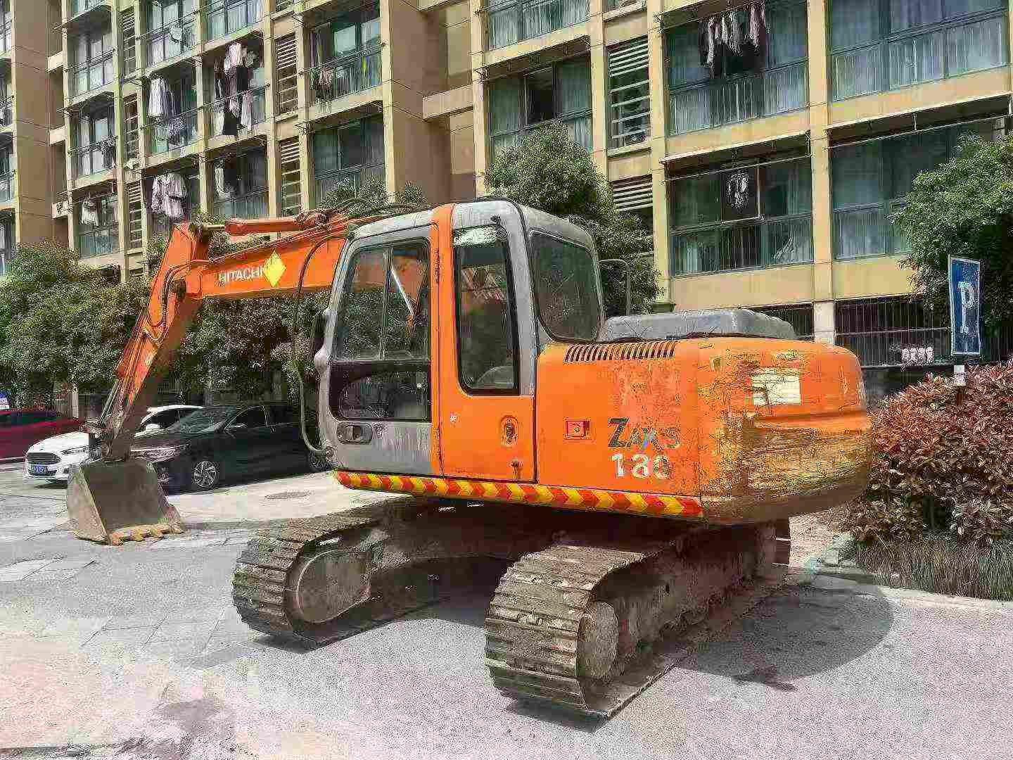 Buy Hitachi EX120-6 Used Excavator / 2