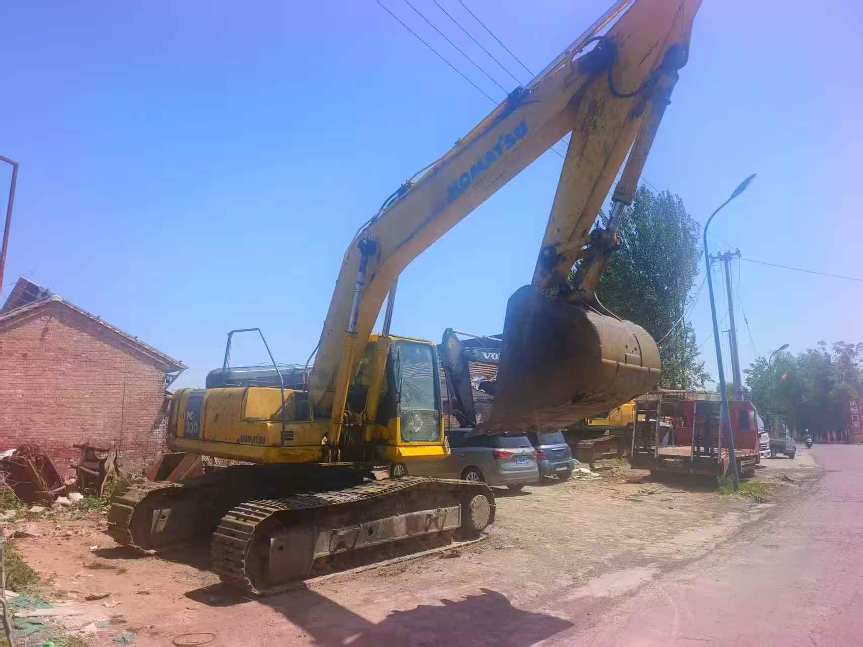 Buy Komatsu PC270-7 Used Excavator / 4