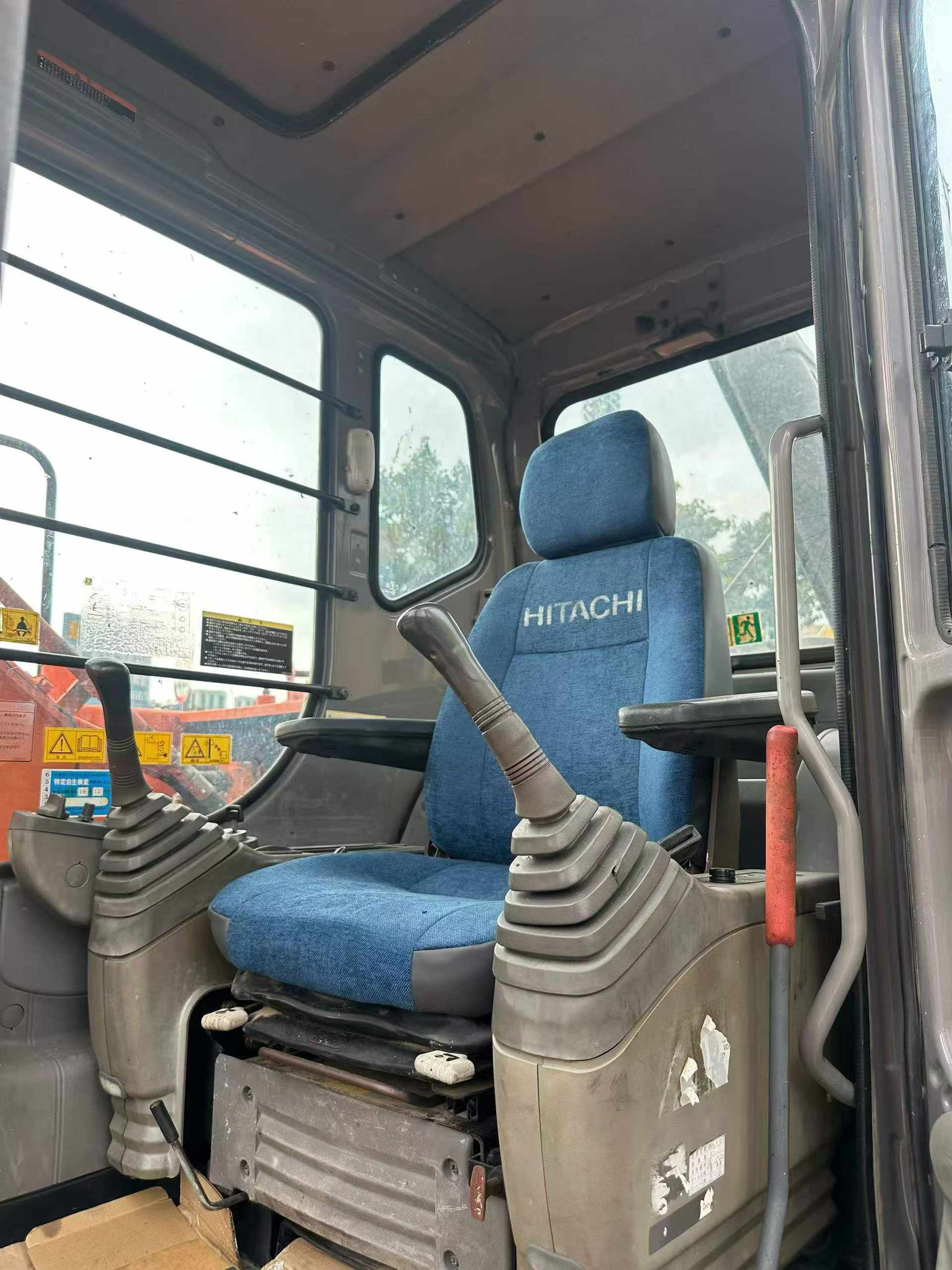 Buy Hitachi EX120-6 Used Excavator / 3