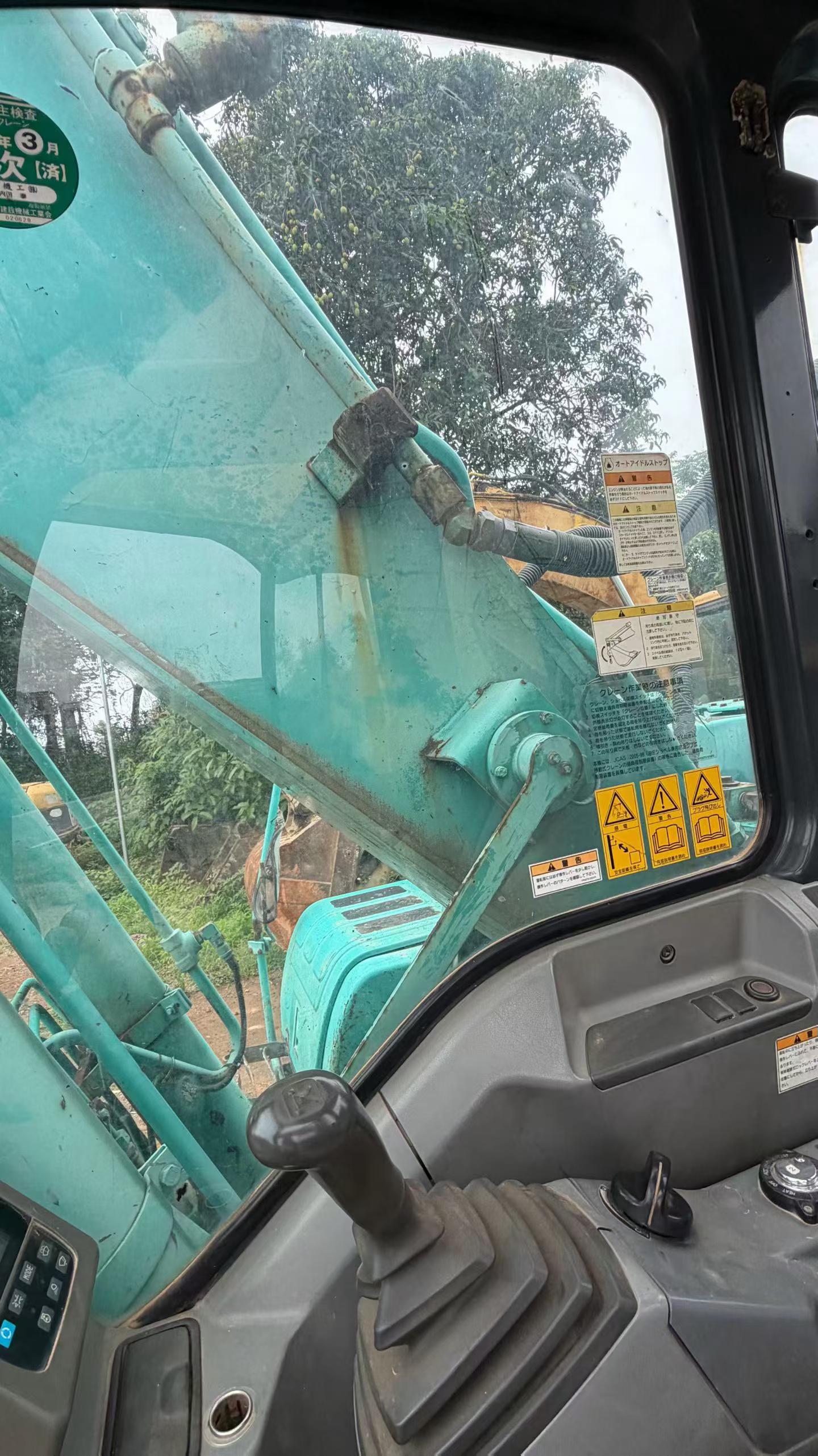 Buy Kobelco SK200-10 Used Excavator / 8