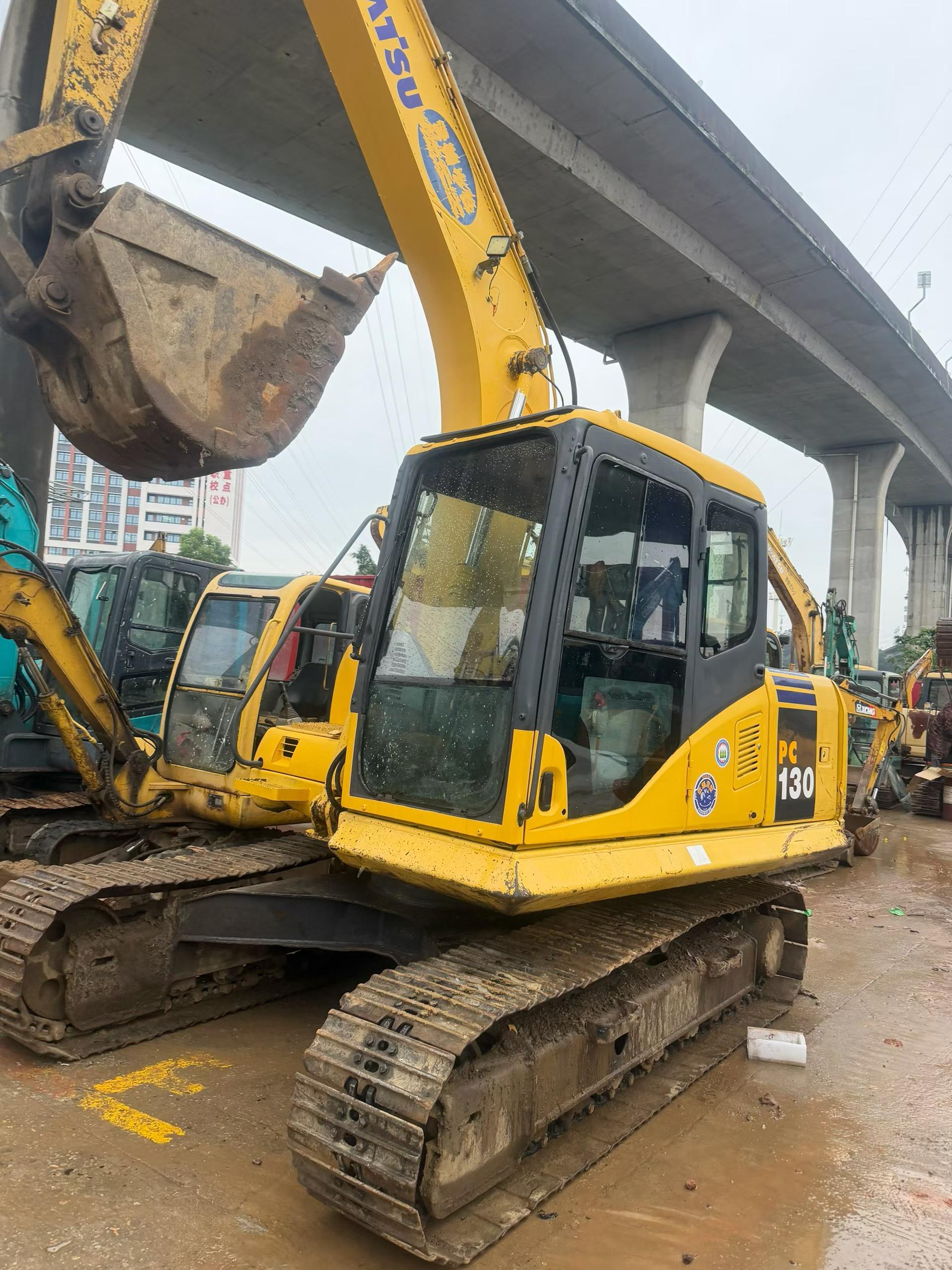 Buy Komatsu PC130-7 Used Excavator / 5