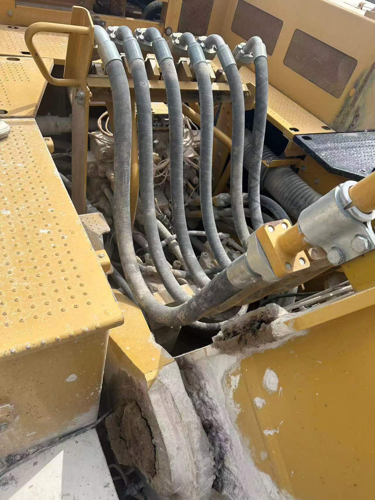 Buy Caterpillar 374D Used Excavator / 3