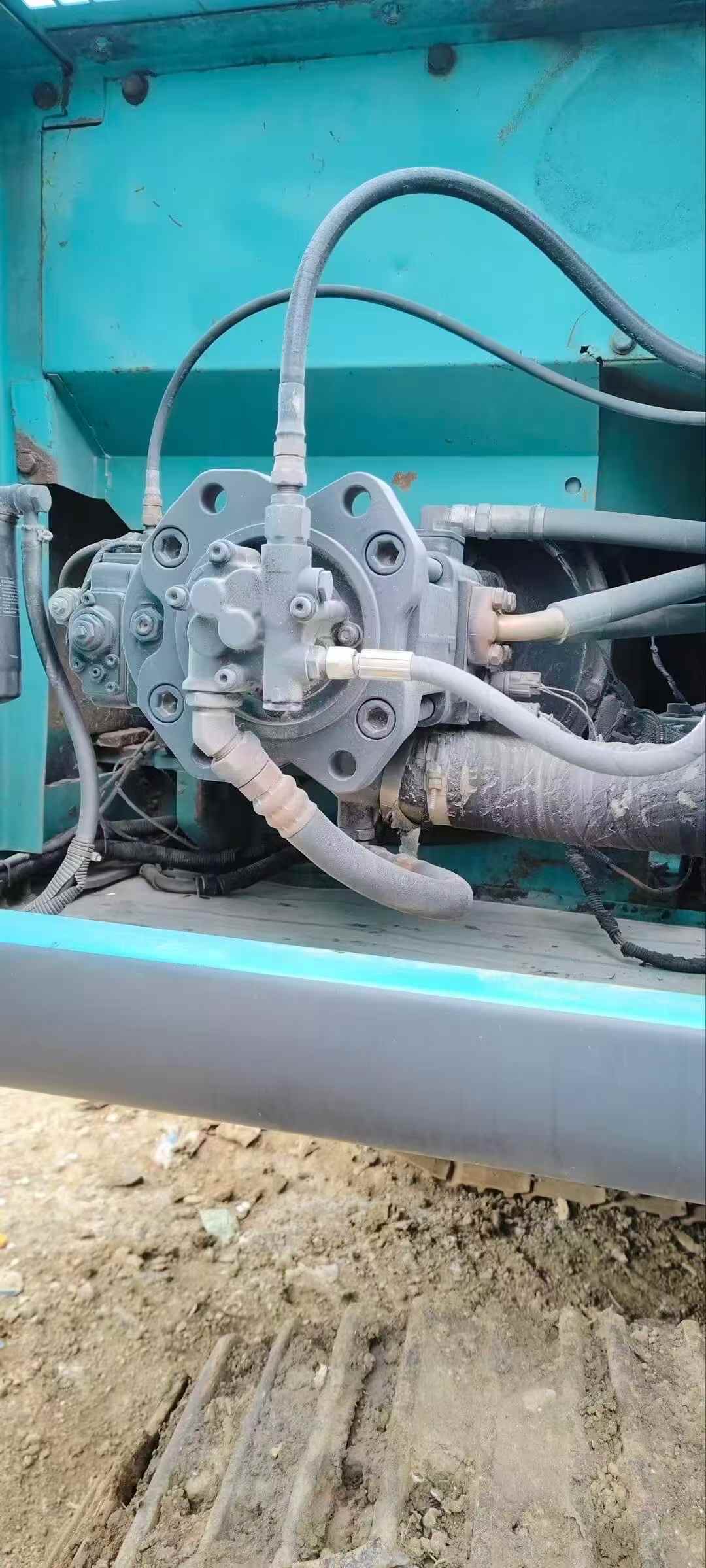 Buy Kobelco SK200-10 Used Excavator / 7