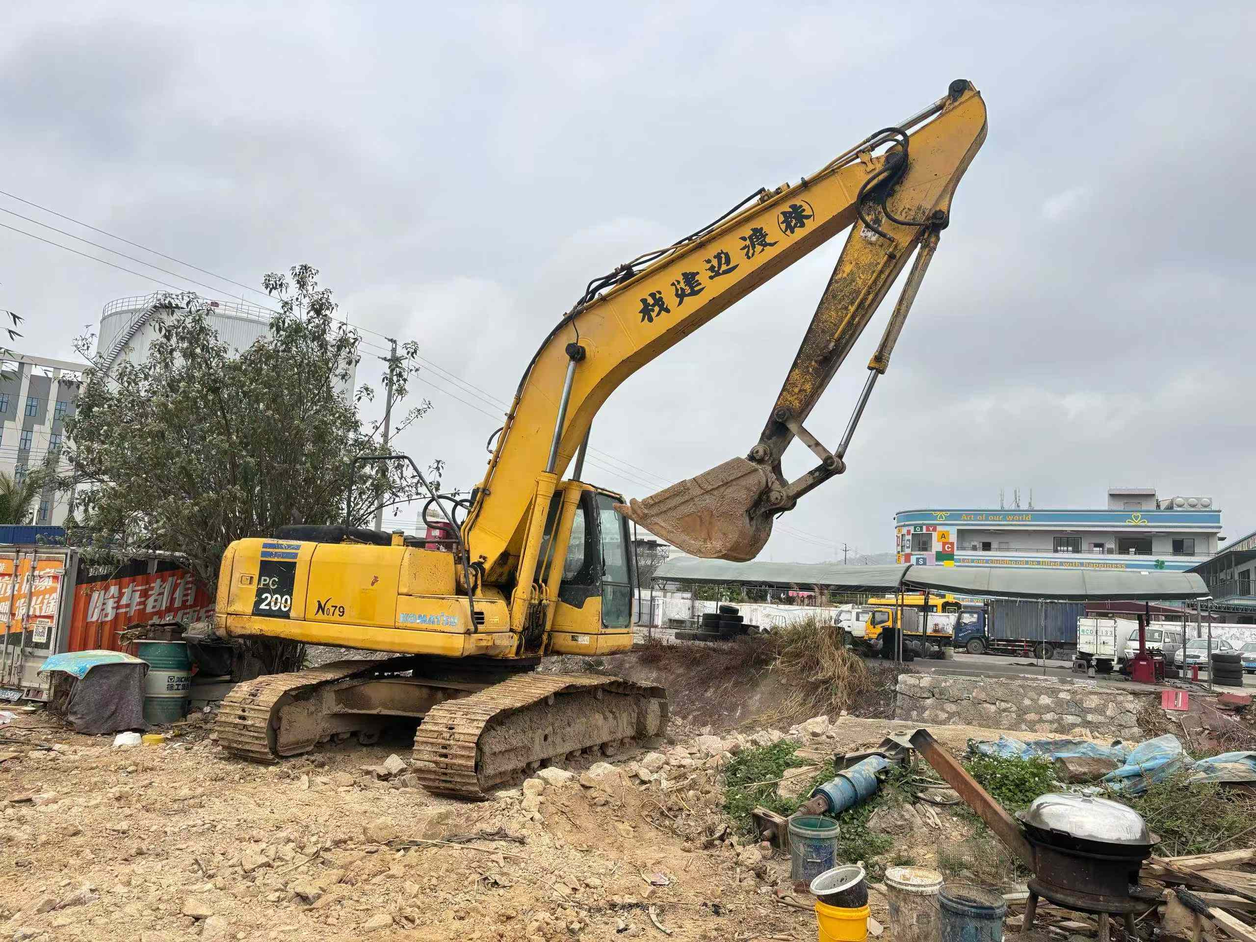 Buy Komatsu PC200-7 Used Excavator / 3