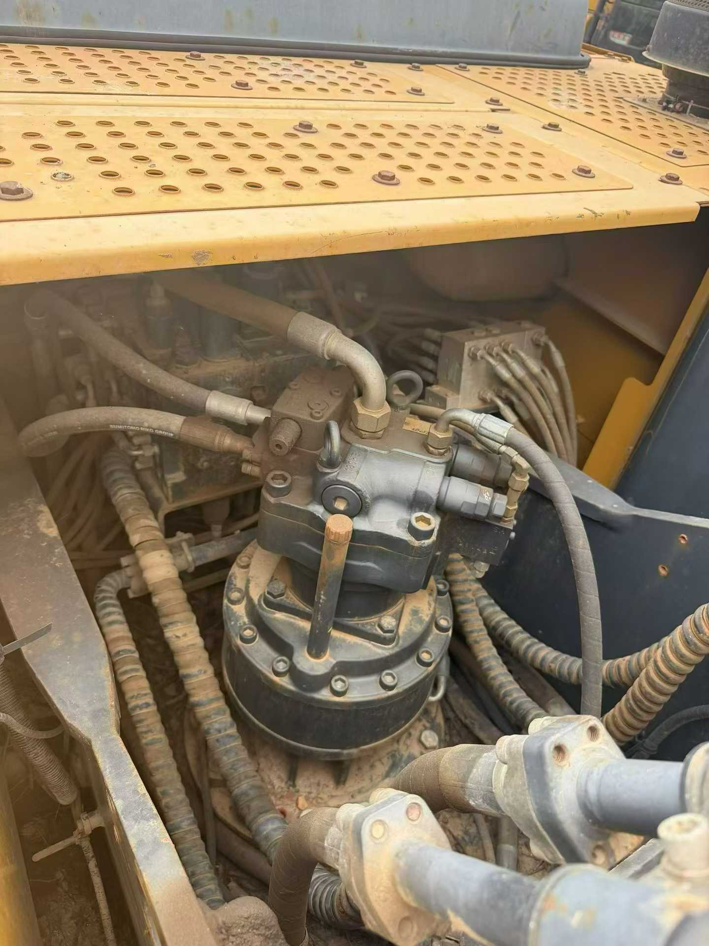 Buy XCMG XE215 Used Excavator / 2