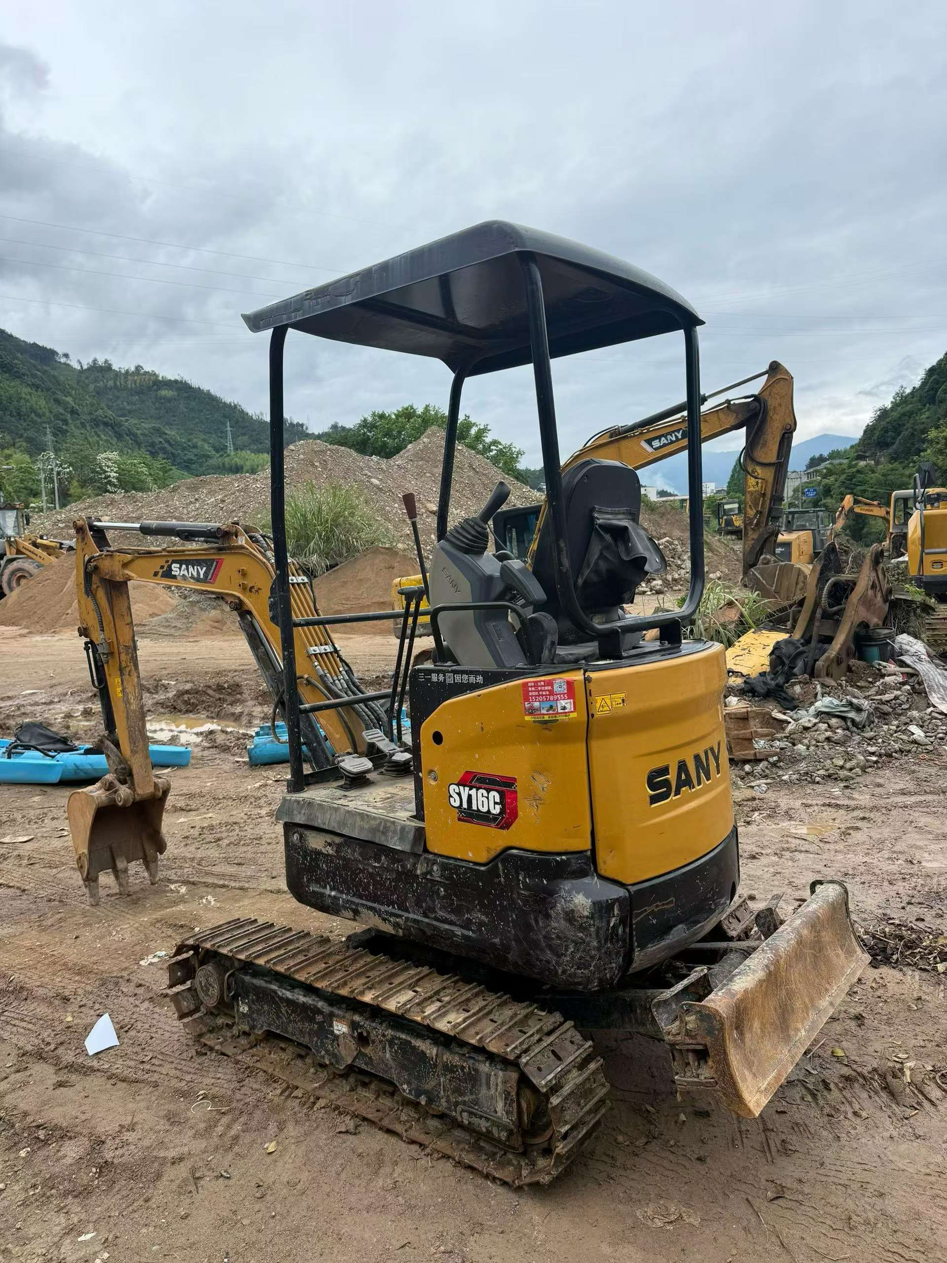 Buy Sany SY16C Used Excavator / 2