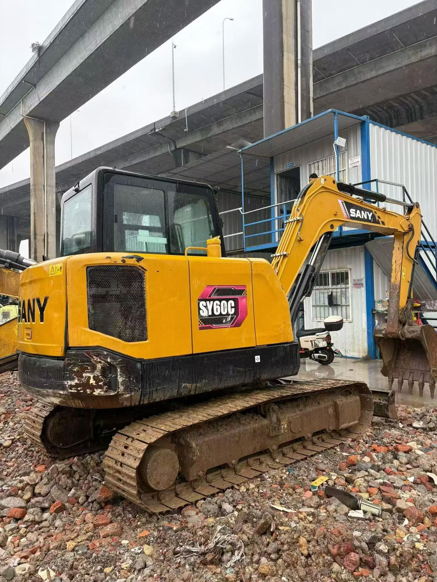 Buy Sany SY60 Used Excavator / 9