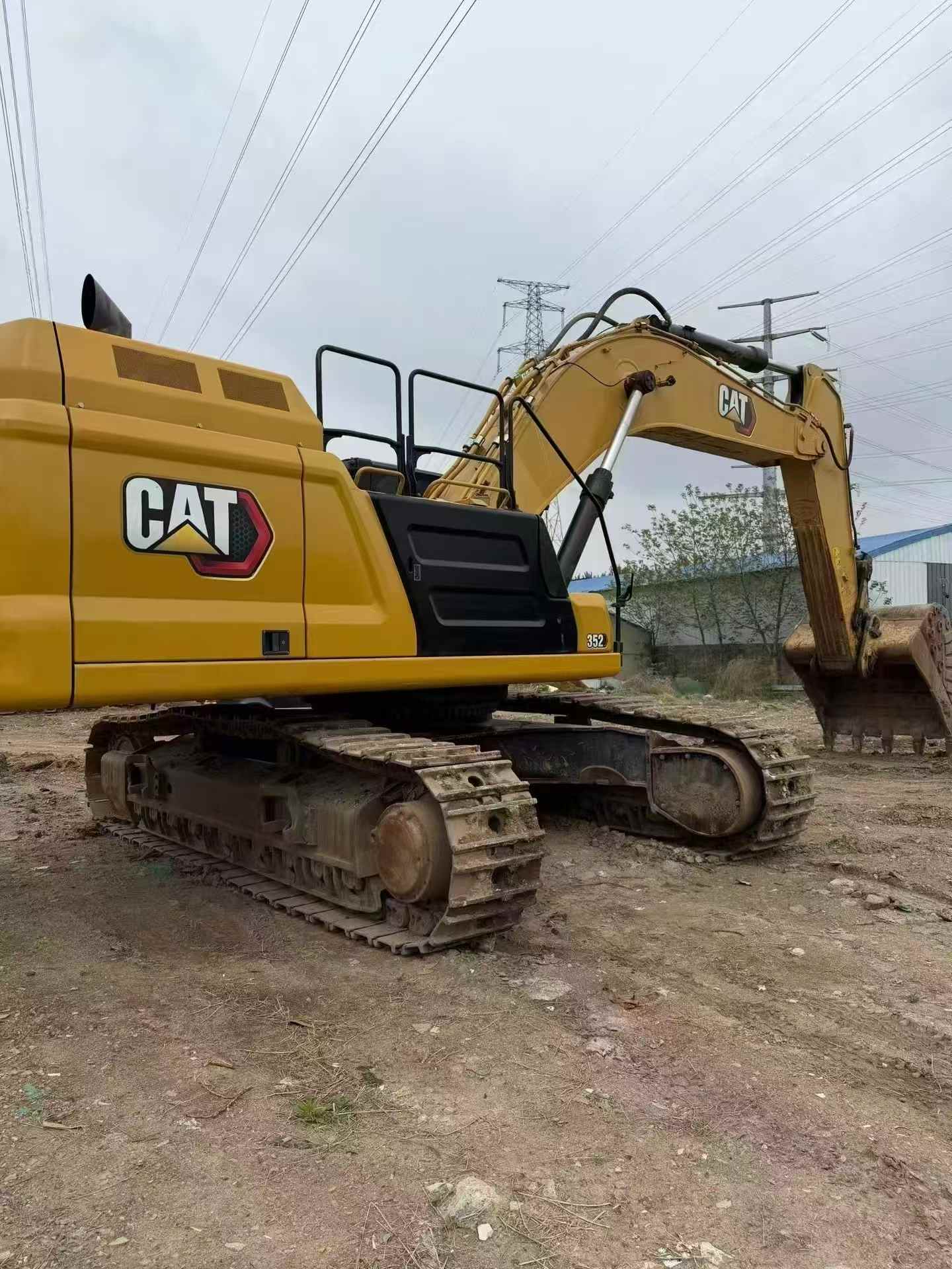 Buy Caterpillar CAT352 Used Excavator / 2