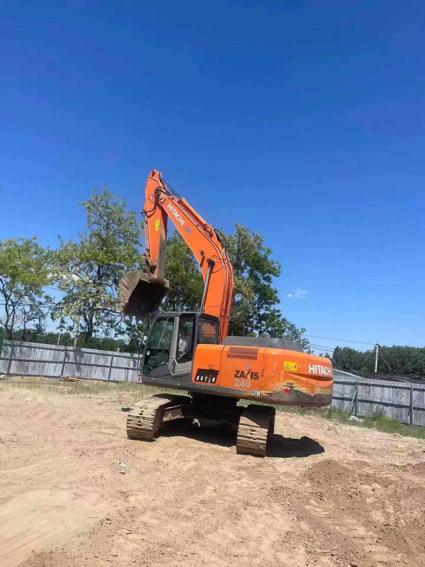 Buy Hitachi ZX240 Used Excavator / 2