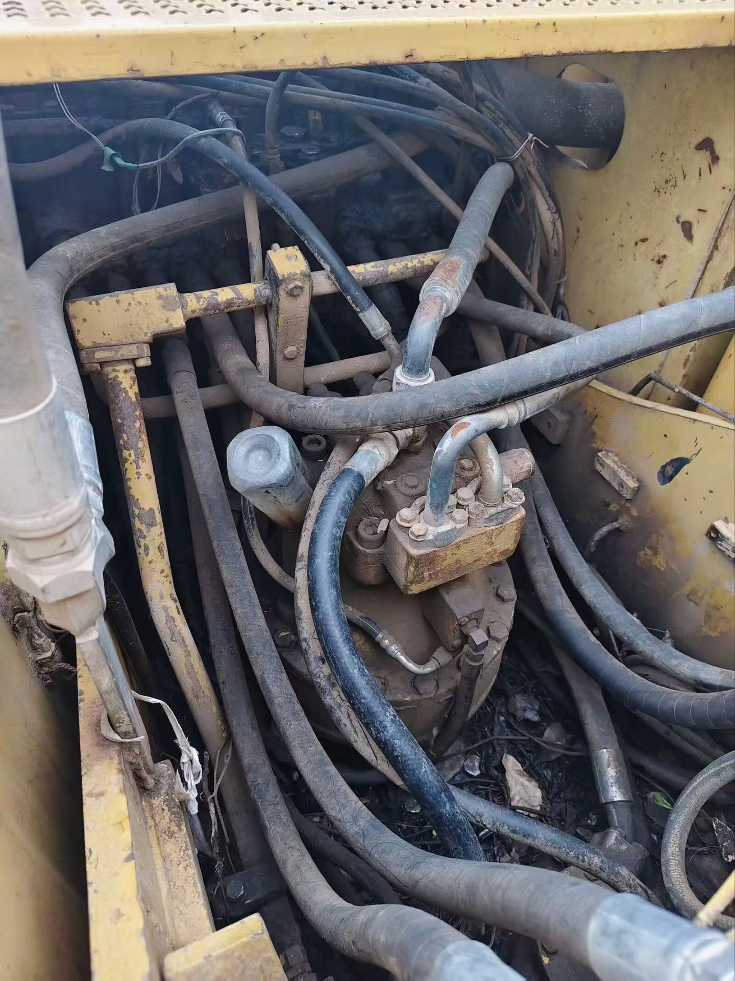 Buy Caterpillar 320V2 Used Excavator / 4