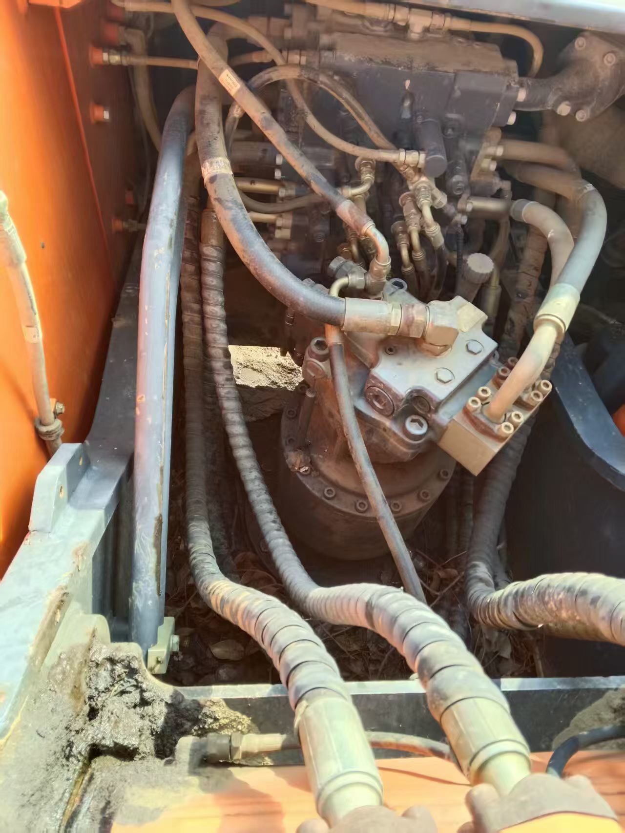 Buy Doosan DH215-7 Used Excavator / 4