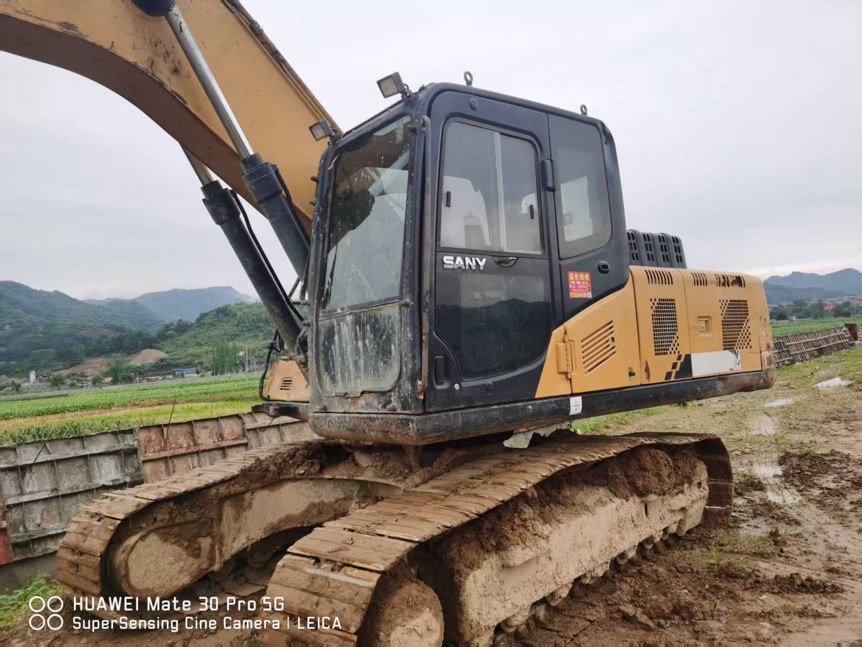 Buy Sany SY200C Used Excavator / 6