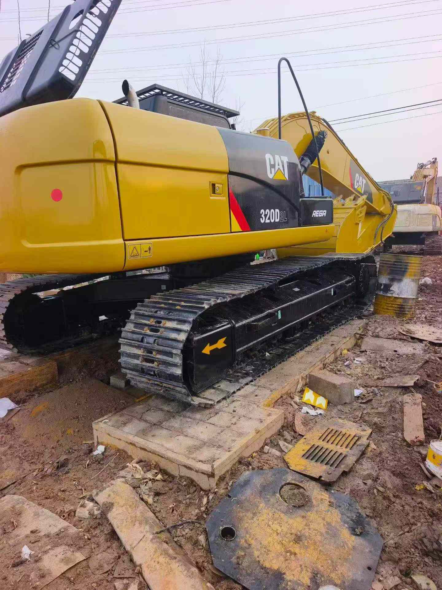 Buy Caterpillar 320D Used Excavator / 9