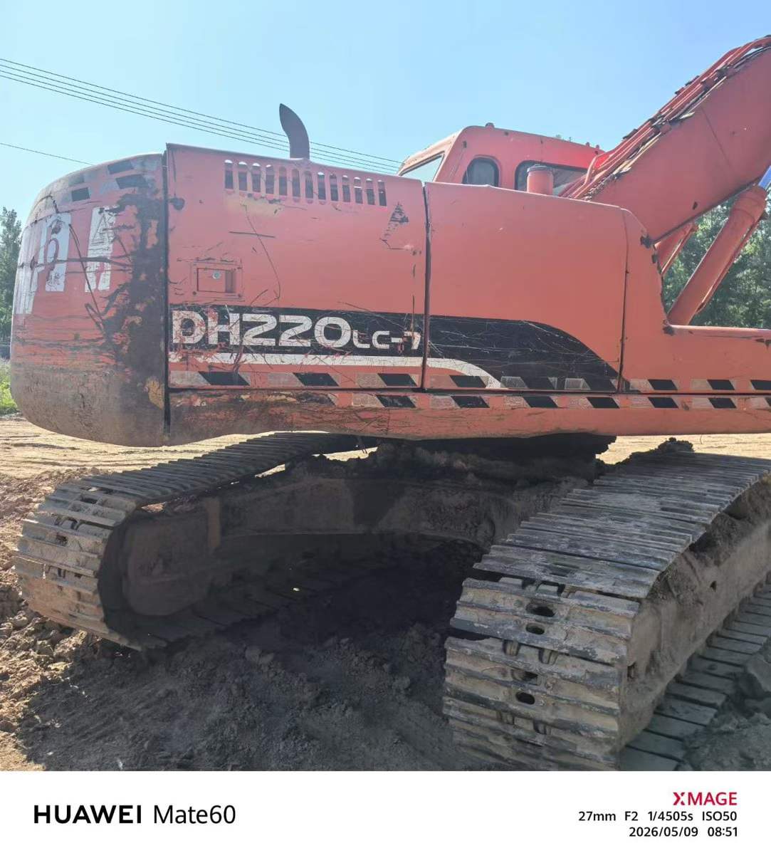 Buy Doosan DH220-7 Used Excavator / 9