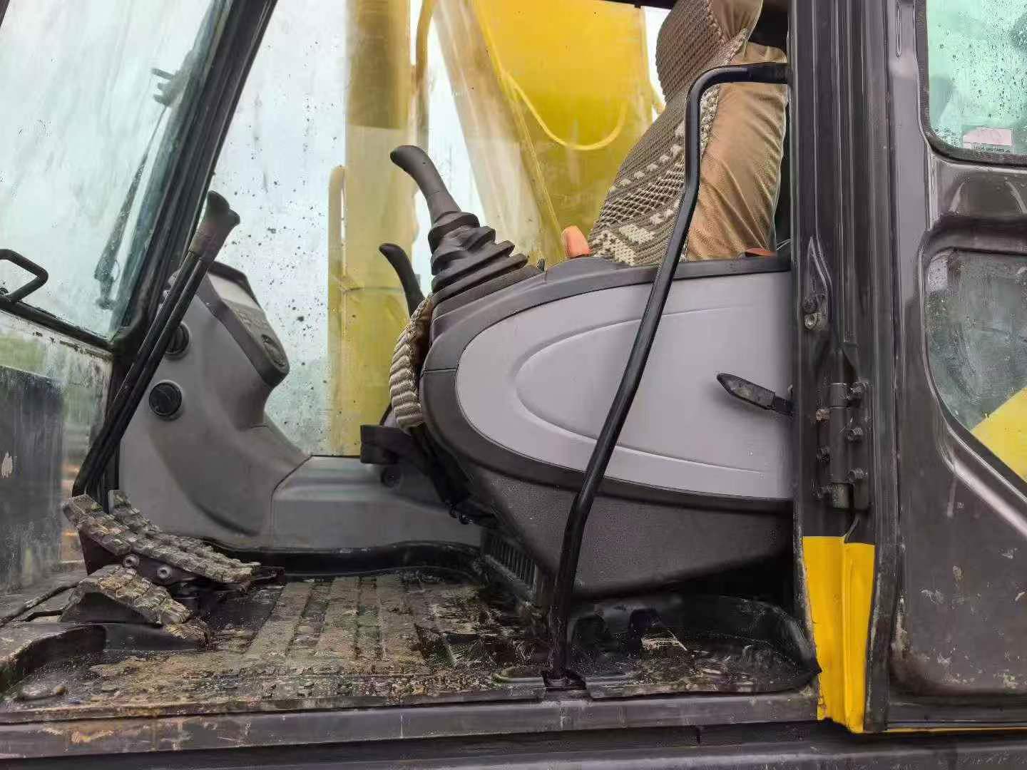 Buy Sumitomo SH360-5 Used Excavator / 5