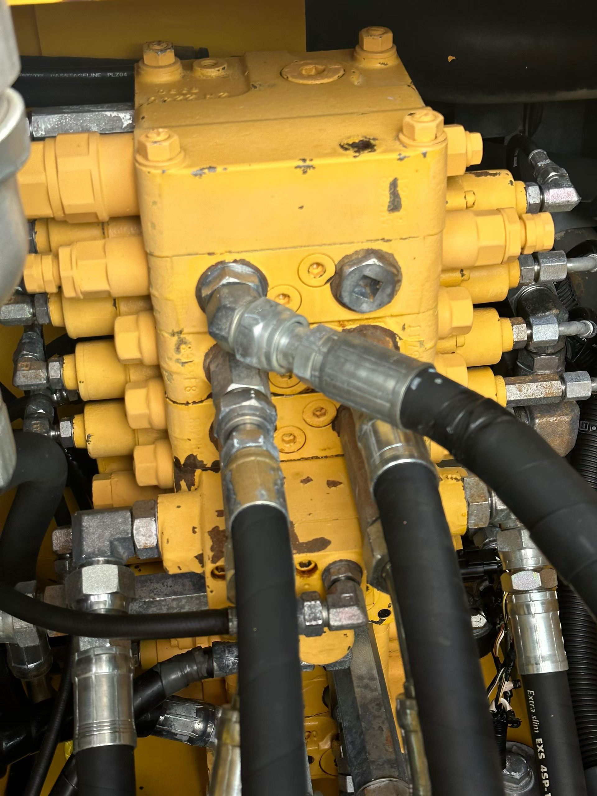 Buy Komatsu PC130-8 Used Excavator / 3